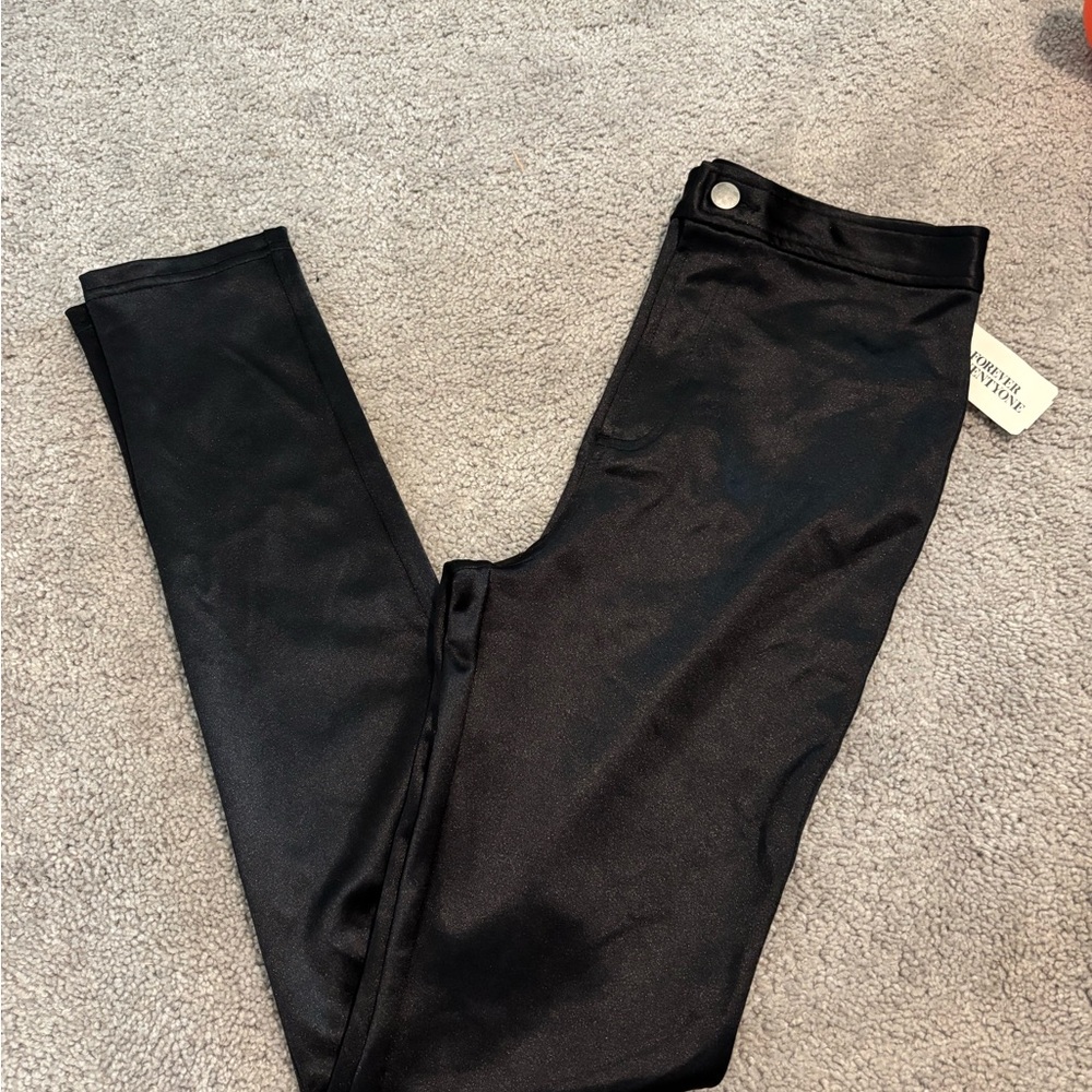Forever 21 Black High-Waist Shiny jegging